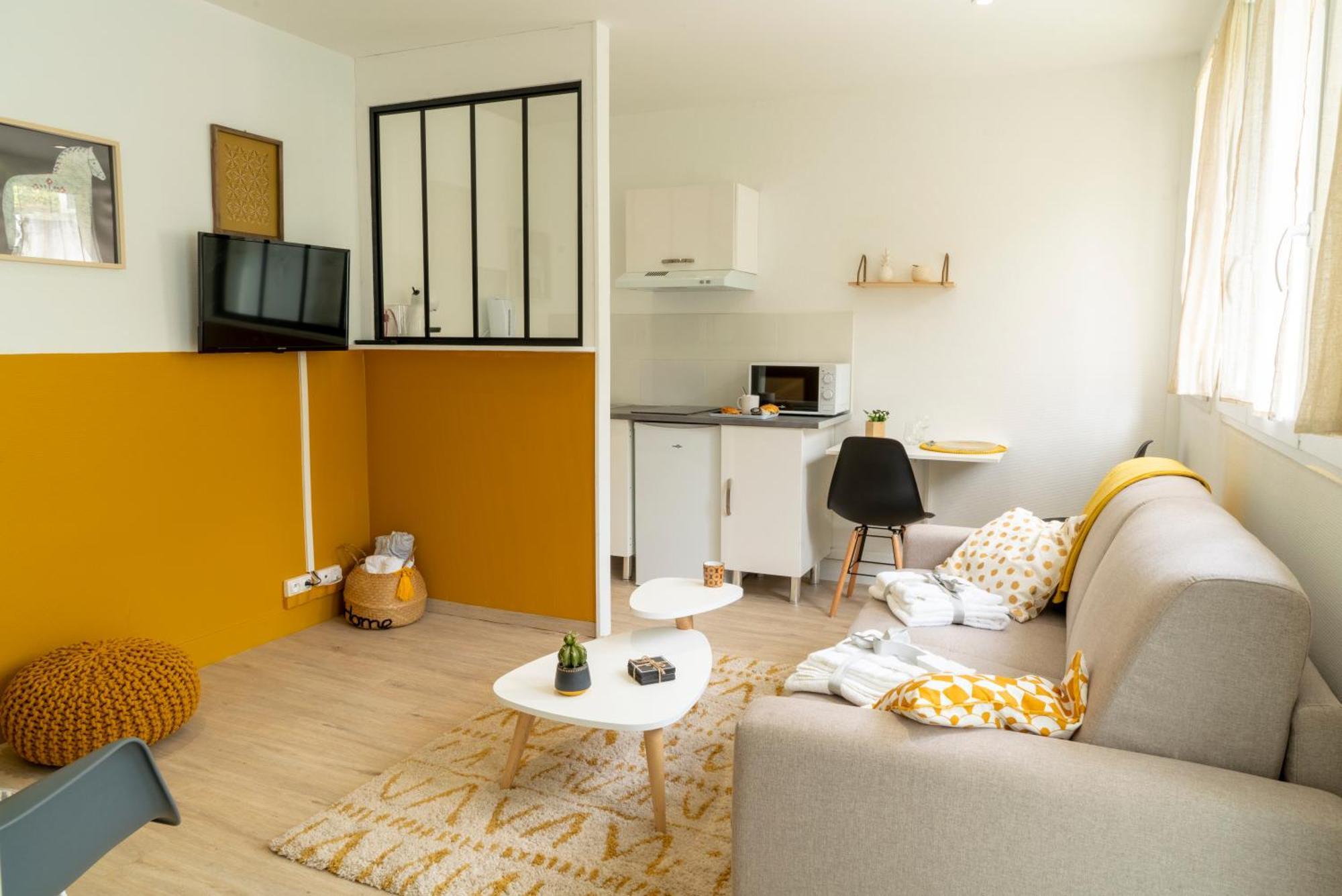 Stockholm- Studio Serenite Avec Jardin Charleville-Mézières Exterior foto
